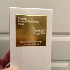 Baccarat Rouge 540 body oil made in France